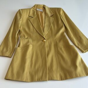 Elegant Salvatore, Ferragamo Gold Women's Blazer